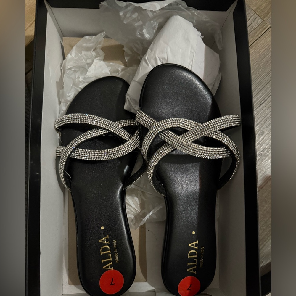Alda Black Sandals with Silver Straps
